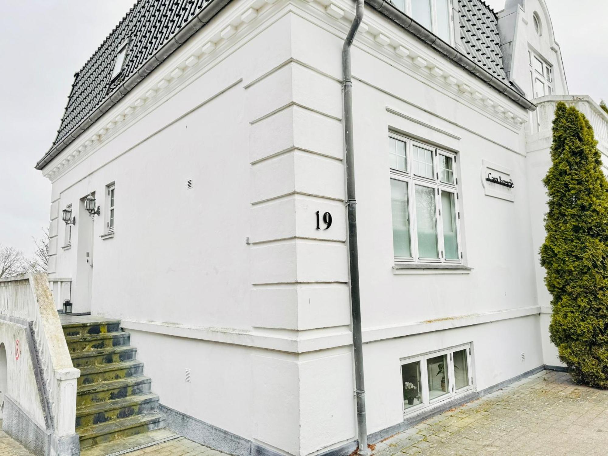 Aday - Villa Firenze - 2 Bedrooms Bright Apartment Aalborg Ngoại thất bức ảnh